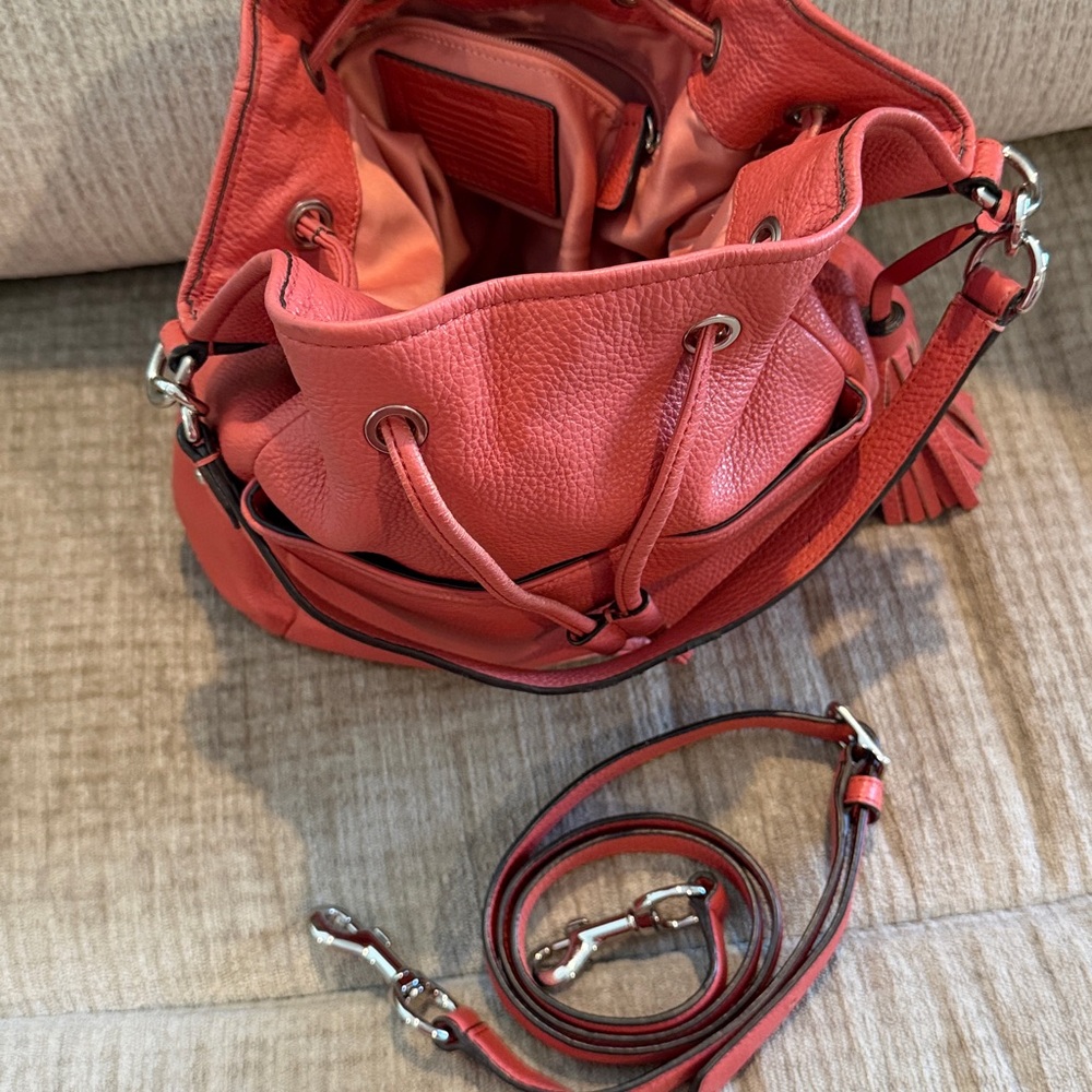 CoachAvery drawstring coral hobo bag Leather Bag with additional shoulder strap - Picture 12 of 12